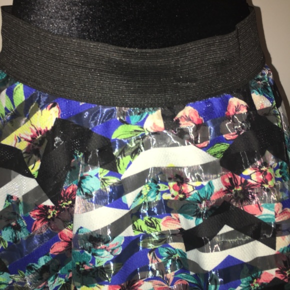 Material Girl Juniors 2 PC Set NWT Medium - Picture 3 of 11